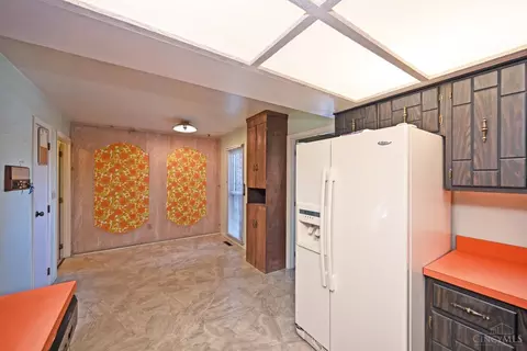 1136 Inner Circle Dr, Forest Park, OH 45240 photo 16