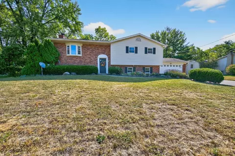 8430 Meadowlark Ct, West Chester, OH 45069