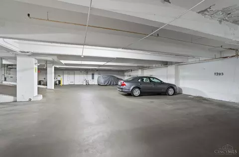 Exterior - 30 Central Pkwy, Cincinnati, OH 45202 photo 3 of 3