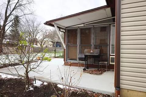 Exterior - 7965 Timberbreak Dr, Cincinnati, OH 45249 photo 7 of 8