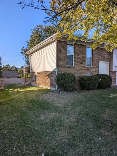 Exterior - 962 Harrogate Ct, Forest Park, OH 45240 photo 3 of 5