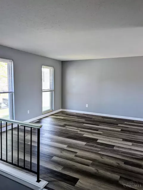 Living - 962 Harrogate Ct, Forest Park, OH 45240 photo 4 of 4