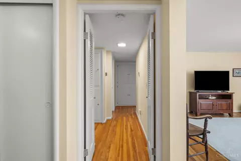 939 Timber Trl, Cincinnati, OH 45224 photo 13