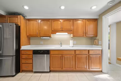 939 Timber Trl, Cincinnati, OH 45224 photo 23