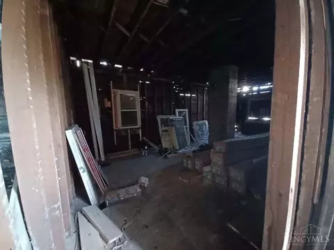 Entry Way - 4520 Eastern Ave, Cincinnati, OH 45226 photo 10 of 11