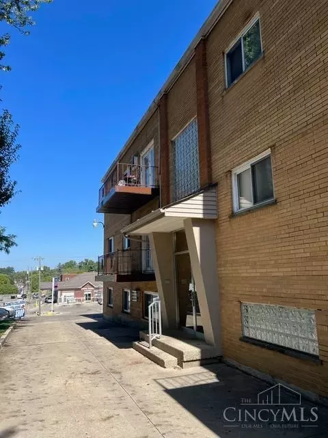 4163 Harrison Ave, Cheviot, OH 45211