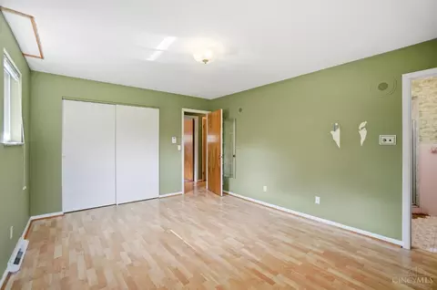 Bedroom - 1629 Miles Rd, Cincinnati, OH 45231 photo 3 of 6