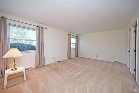 2708 Caledon Ln, Cincinnati, OH 45244 photo 28