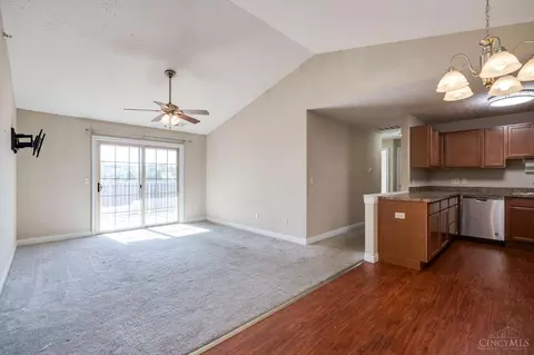 Living - 1593 Eden Park Dr, Hamilton, OH 45013 photo 3 of 5