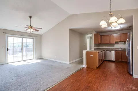 Living - 1593 Eden Park Dr, Hamilton, OH 45013 photo 4 of 5