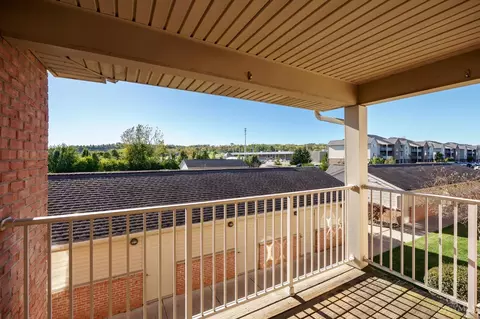 Exterior - 1593 Eden Park Dr, Hamilton, OH 45013 photo 5 of 8