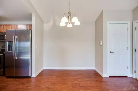 Dining - 1593 Eden Park Dr, Hamilton, OH 45013 photo 1 of 1