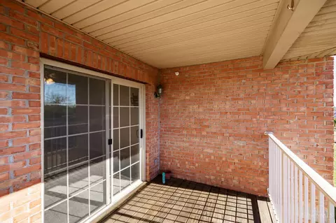 Exterior - 1593 Eden Park Dr, Hamilton, OH 45013 photo 6 of 8
