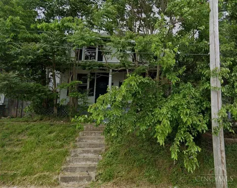 29 Ernst Ave, Dayton, OH 45405