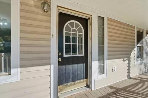 Exterior - 194 State Rd, Cleves, OH 45002 photo 3 of 7