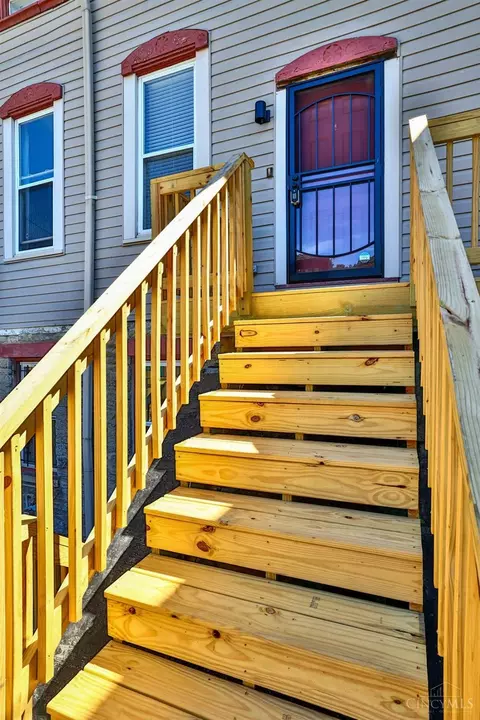 Exterior - 2116 Loth St, Cincinnati, OH 45202 photo 3 of 8