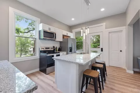 321 Helen St, Cincinnati, OH 45219 photo 19