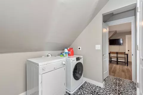 321 Helen St, Cincinnati, OH 45219 photo 31