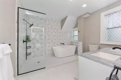 321 Helen St, Cincinnati, OH 45219 photo 14