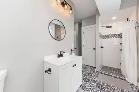 321 Helen St, Cincinnati, OH 45219 photo 16