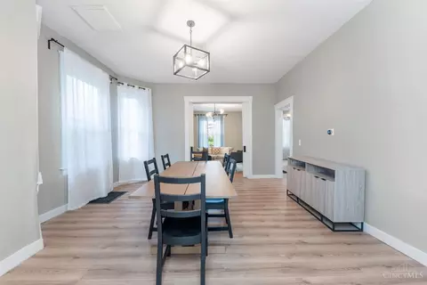 321 Helen St, Cincinnati, OH 45219 photo 6