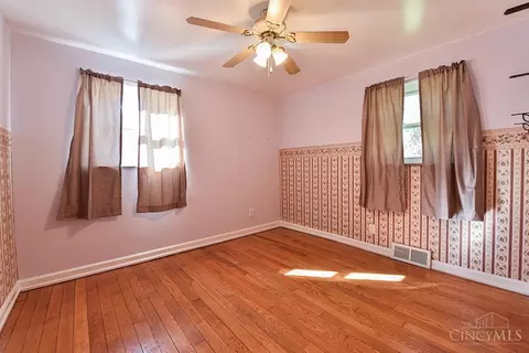 Bedroom - 11167 Labelle Ave, Blue Ash, OH 45242 photo 2 of 2