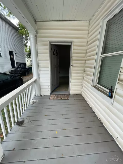 Exterior - 6803 Fork Ave, Cincinnati, OH 45227 photo 2 of 5