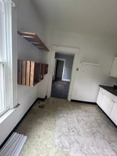 Kitchen - 6803 Fork Ave, Cincinnati, OH 45227 photo 1 of 2