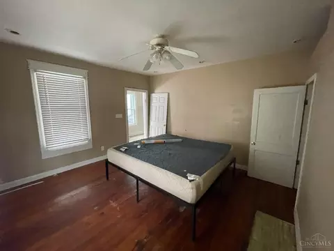 Bedroom - 6803 Fork Ave, Cincinnati, OH 45227 photo 2 of 7