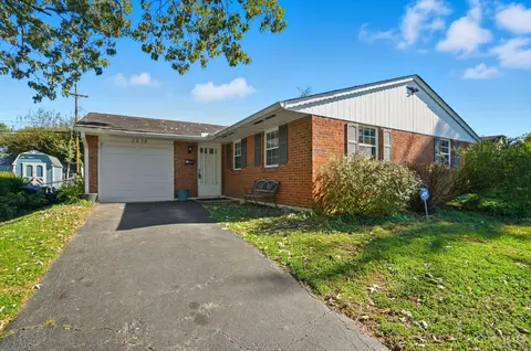 3370 River Hills Dr, Newtown, OH 45244