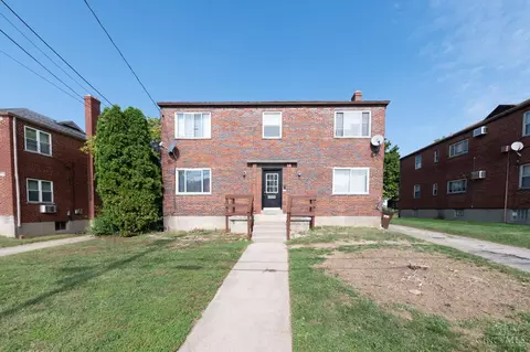 636 Maple Dr, Reading, OH 45215