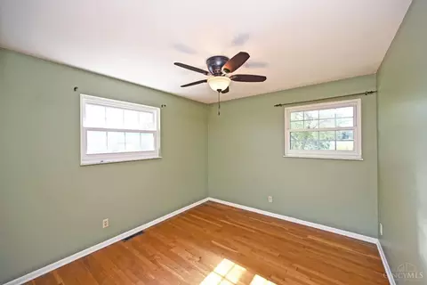 Bedroom - 1596 Pinebluff Ln, Cincinnati, OH 45255 photo 7 of 8