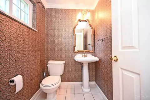 Bath - 1596 Pinebluff Ln, Cincinnati, OH 45255 photo 1 of 4