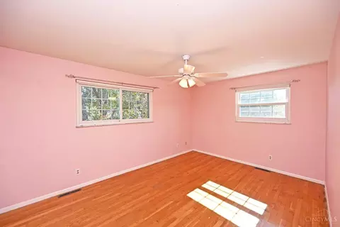 Bedroom - 1596 Pinebluff Ln, Cincinnati, OH 45255 photo 5 of 8