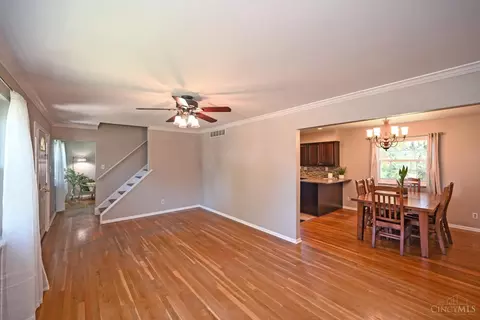 Living - 1596 Pinebluff Ln, Cincinnati, OH 45255 photo 2 of 5