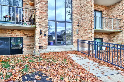 Exterior - 535 Davis Rd, Cincinnati, OH 45255 photo 3 of 11