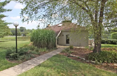 Exterior - 535 Davis Rd, Cincinnati, OH 45255 photo 9 of 11