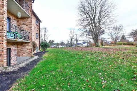 Exterior - 535 Davis Rd, Cincinnati, OH 45255 photo 8 of 11