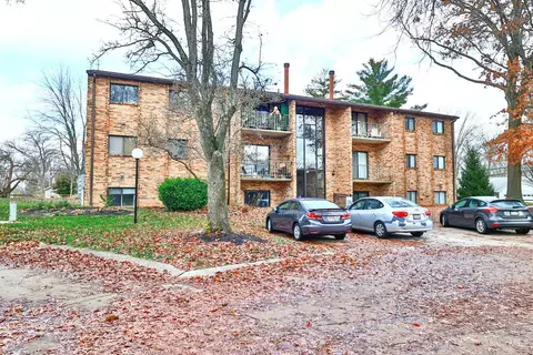 Exterior - 535 Davis Rd, Cincinnati, OH 45255 photo 2 of 11