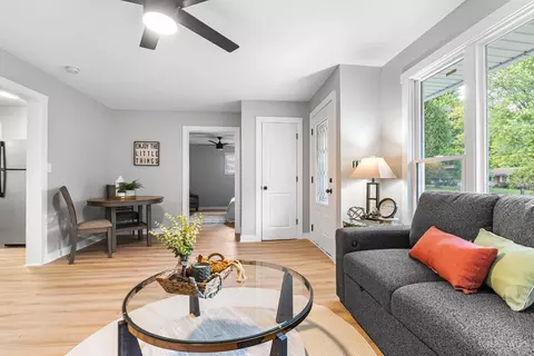 855 Hawthorne Dr, Cincinnati, OH 45245 photo 8