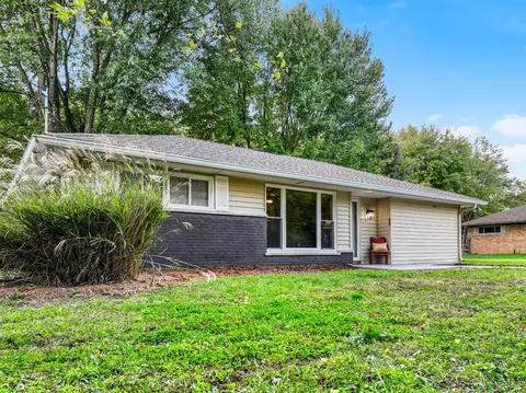 855 Hawthorne Dr, Cincinnati, OH 45245