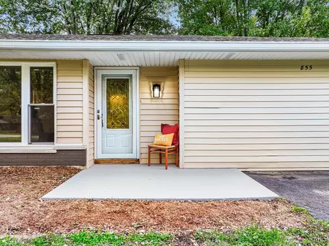 855 Hawthorne Dr, Cincinnati, OH 45245 photo 4