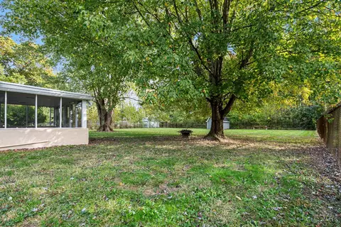 855 Hawthorne Dr, Cincinnati, OH 45245 photo 31