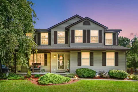 1336 Dee Dee Ln, Amelia, OH 45102