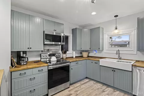 Kitchen - 521 Broadway St, Harrison, OH 45030 photo 2 of 5