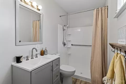Bath - 521 Broadway St, Harrison, OH 45030 photo 1 of 4