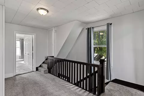 Entry Way - 521 Broadway St, Harrison, OH 45030 photo 5 of 8