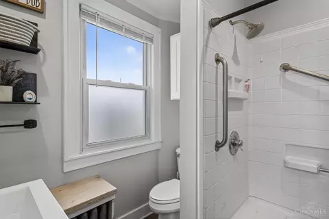 Bath - 521 Broadway St, Harrison, OH 45030 photo 3 of 4