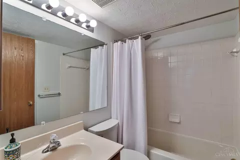 7846 Hackney Cir, Maineville, OH 45039 photo 16