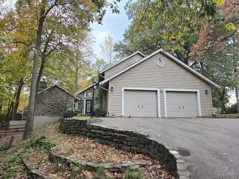 8303 Weller Rd, Montgomery, OH 45242